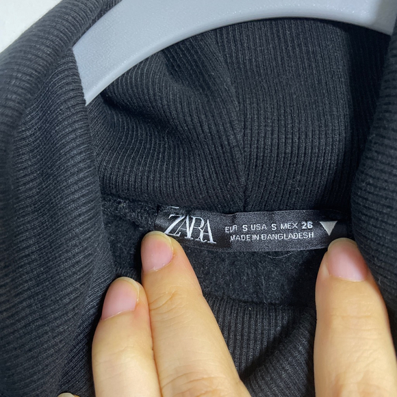 Women's Zara Cropped Turtleneck Sweatshirt Black Long Sleeves Size S - Picture 4 of 8